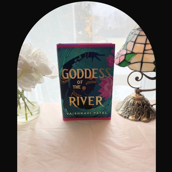 Illumicrate - Goddess of the River - Picture 1 of 5